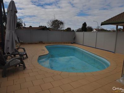 10  Osborne Place, Dubbo