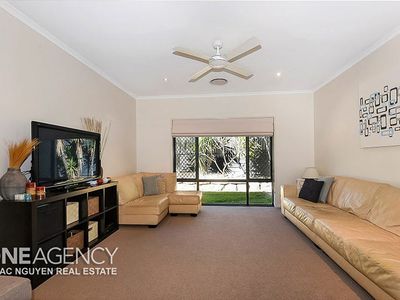 45 Hinchinbrook Cct, Forest Lake