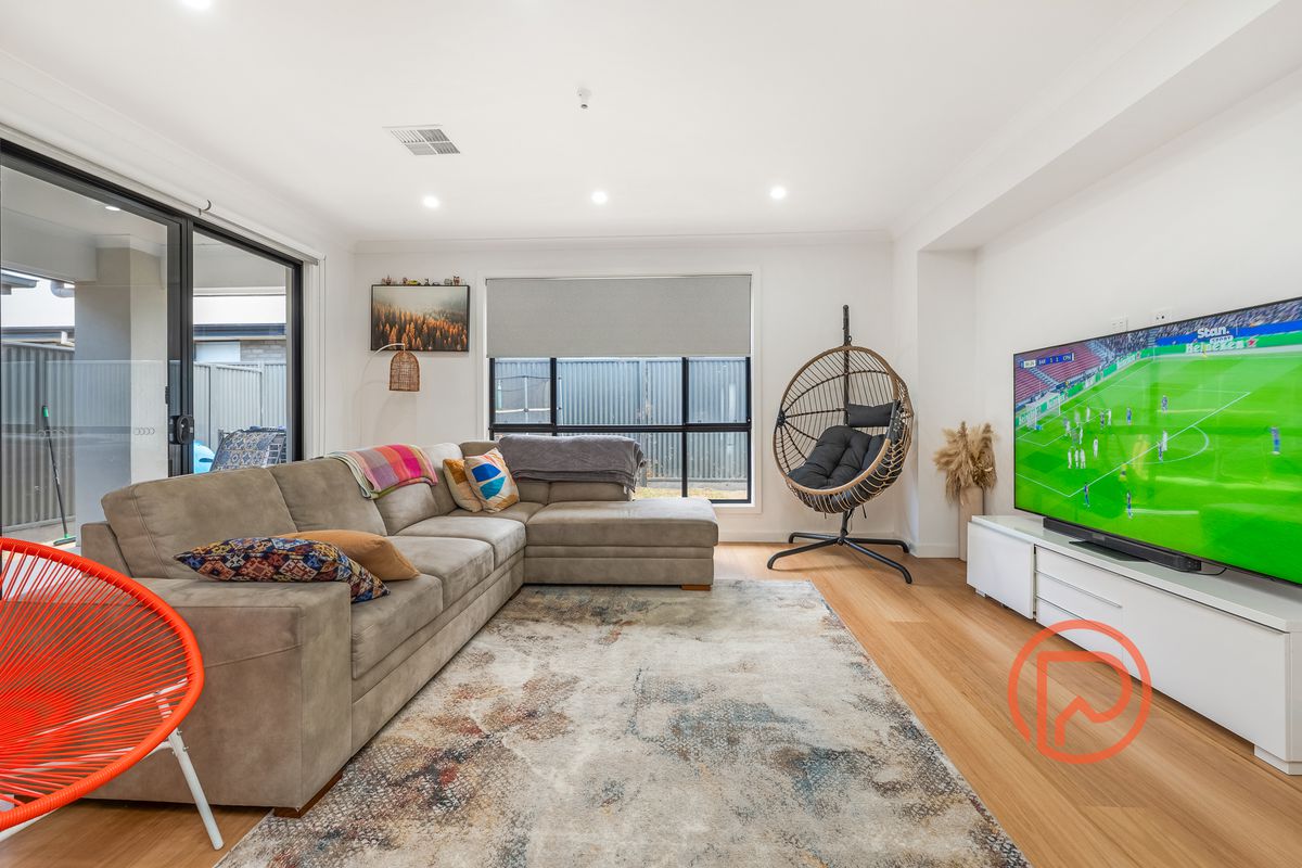 8 Trimboli Crescent, Riverlea Park