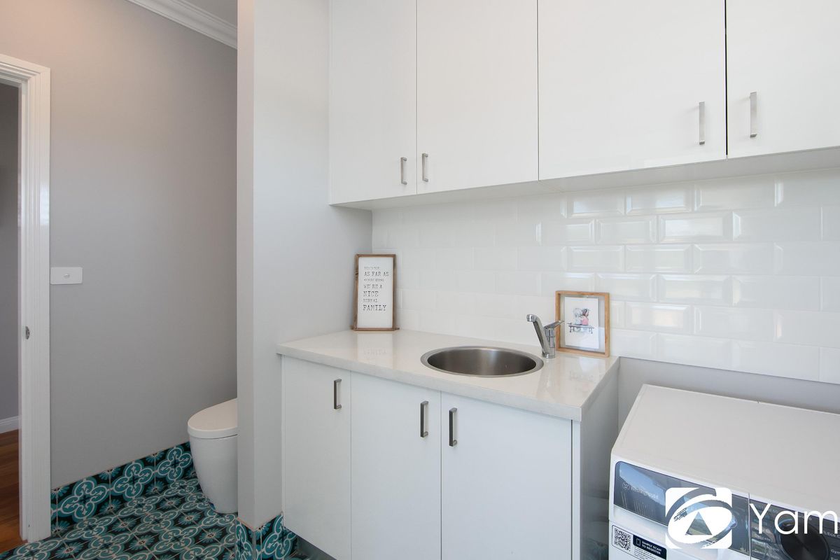 12 Wiblens Lane, Palmers Island