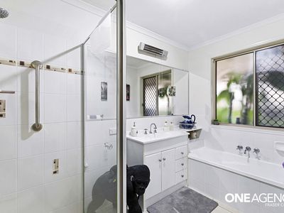 3 Kinross Court, Kawungan