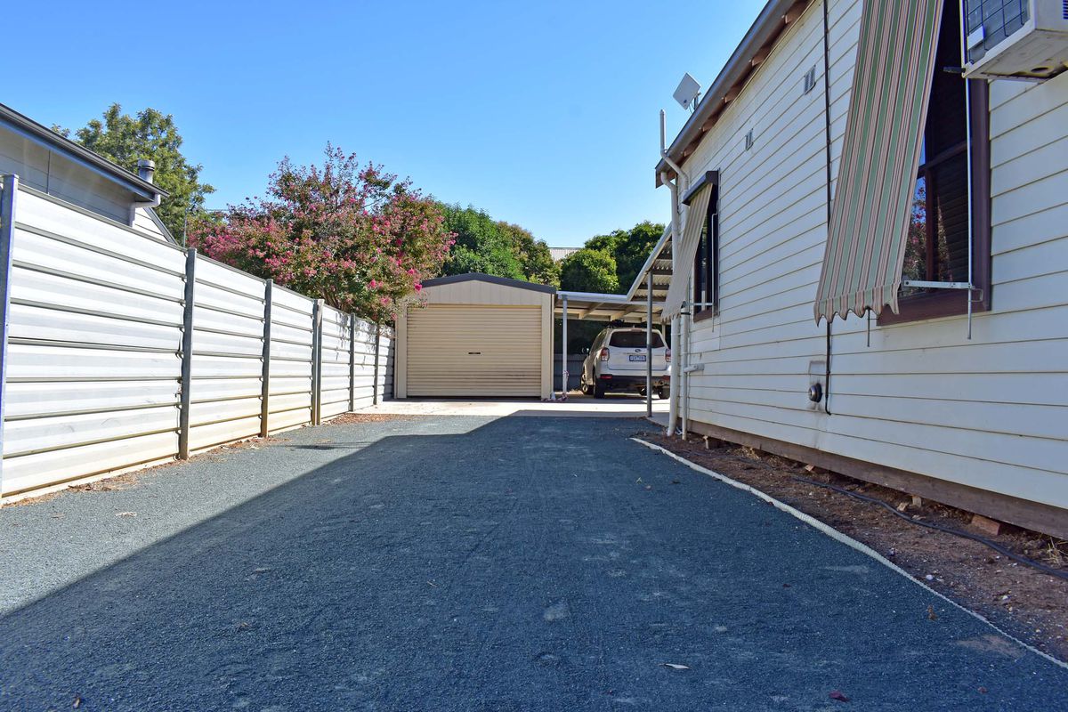 9 Midland Highway, Stanhope