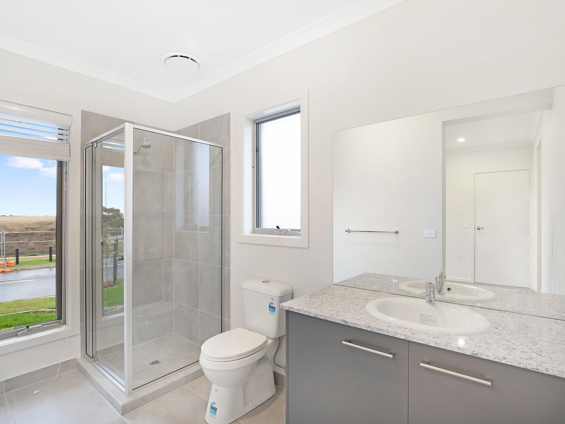 18 Marriott Blvd, Weir Views