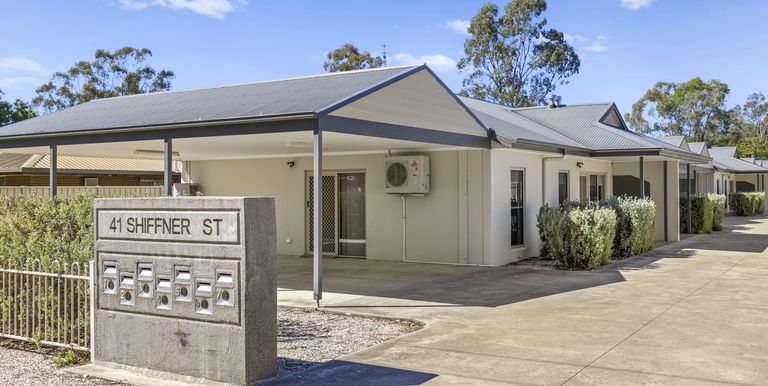 41 Shiffner Street, Violet Town