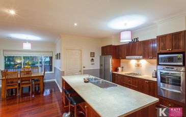 1 Chloe Court, Beaconsfield