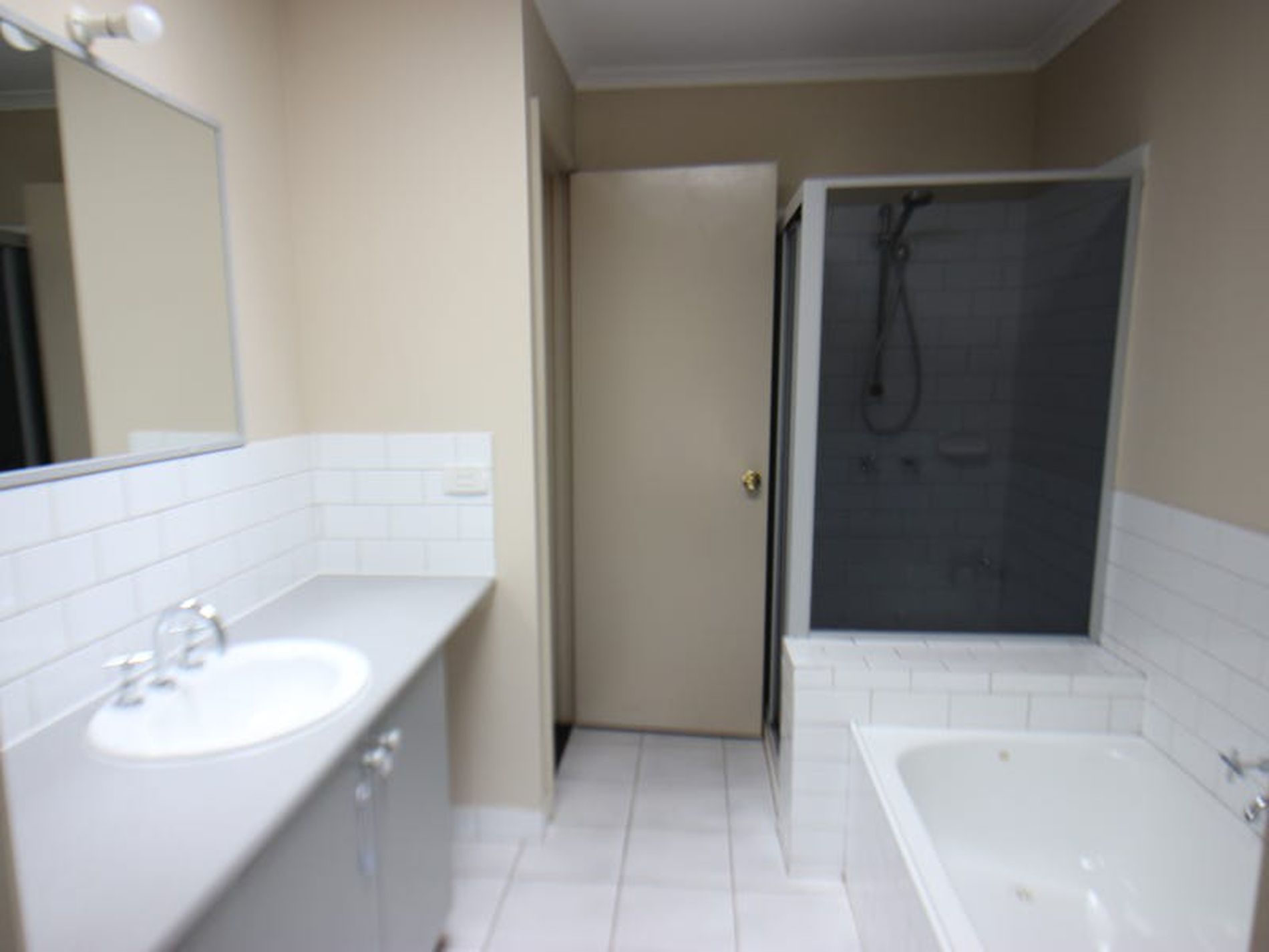 2 / 1 Narebar Street, Bell Park