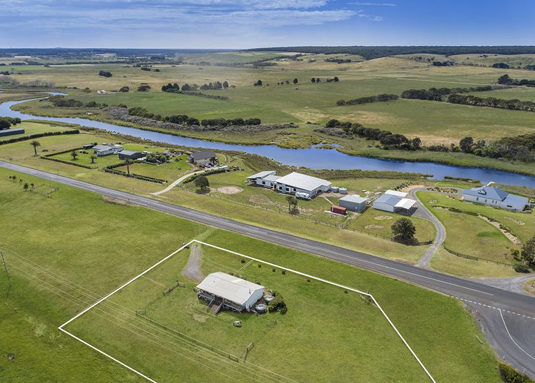 8095 Princes Highway, Narrawong