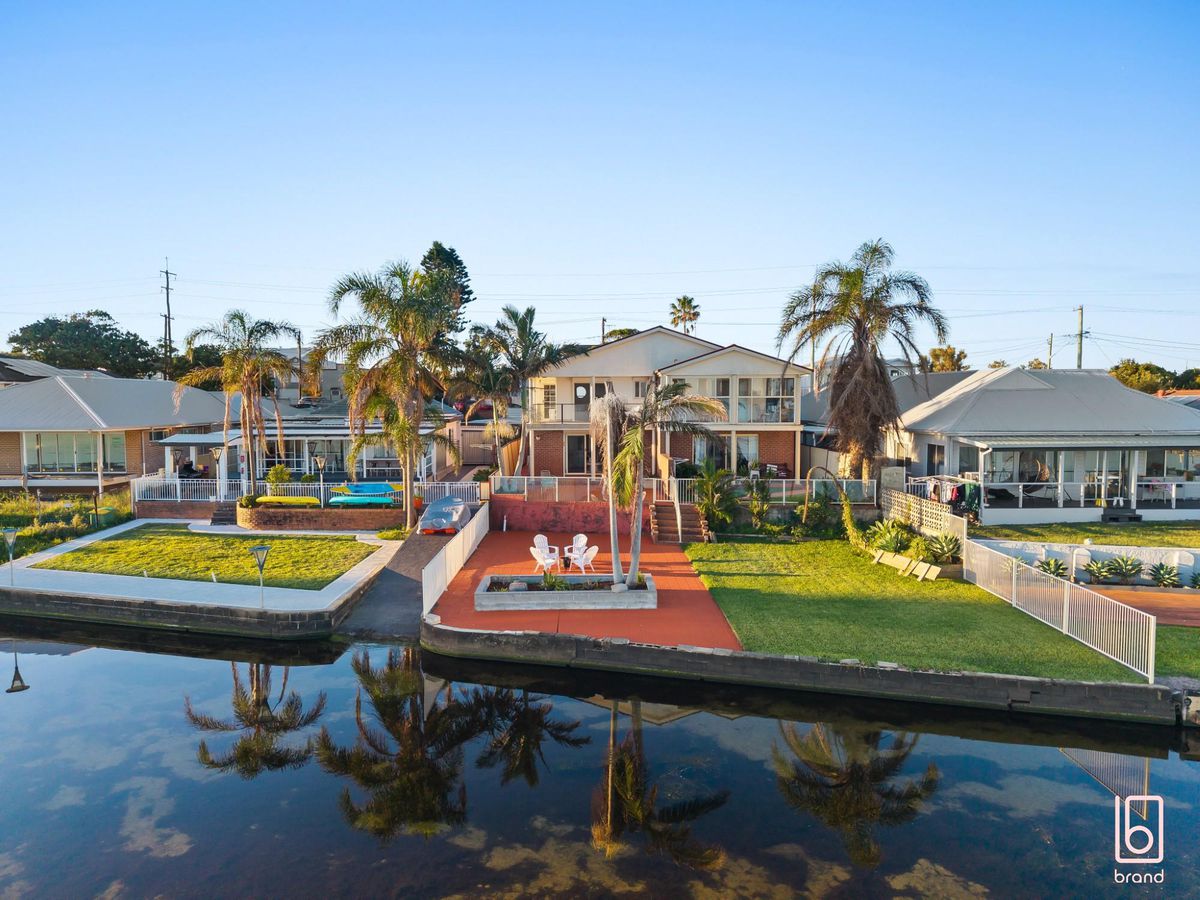 1 / 113 Main Road, Toukley