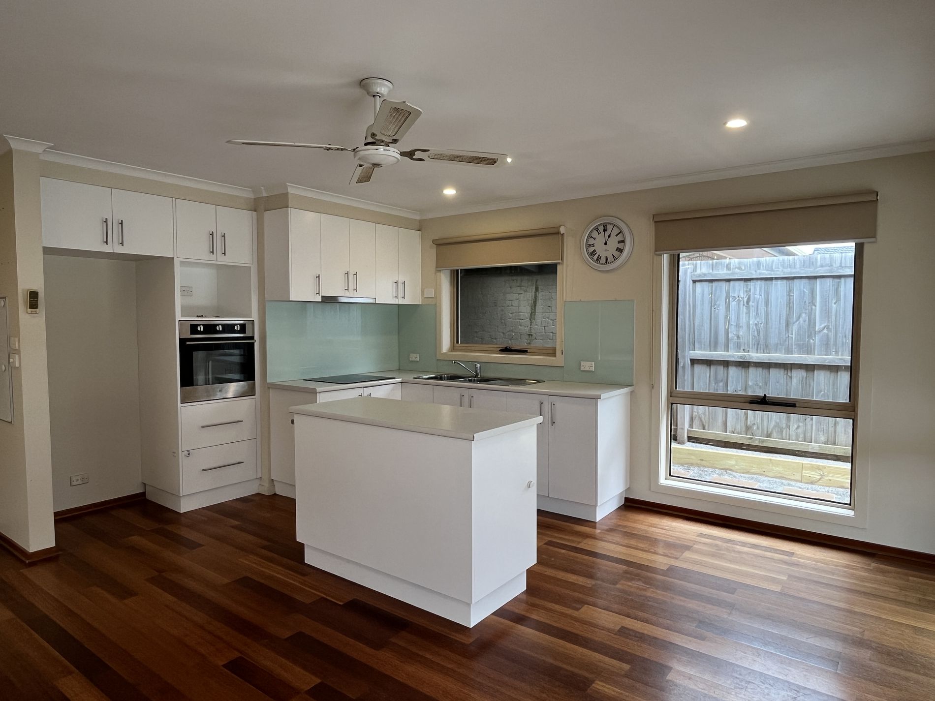 1 / 24 Cornthwaite Crescent, Leopold