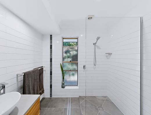 Peace and Tranquility In Noosa Parklans image 9