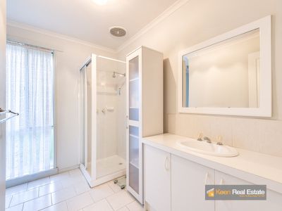 1 Strabane Way, Hampton Park