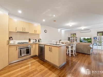 2 / 227 Outlook Drive, Dandenong North