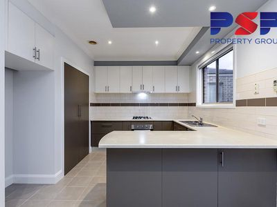 2/2 Bellworth Avenue, Tarneit