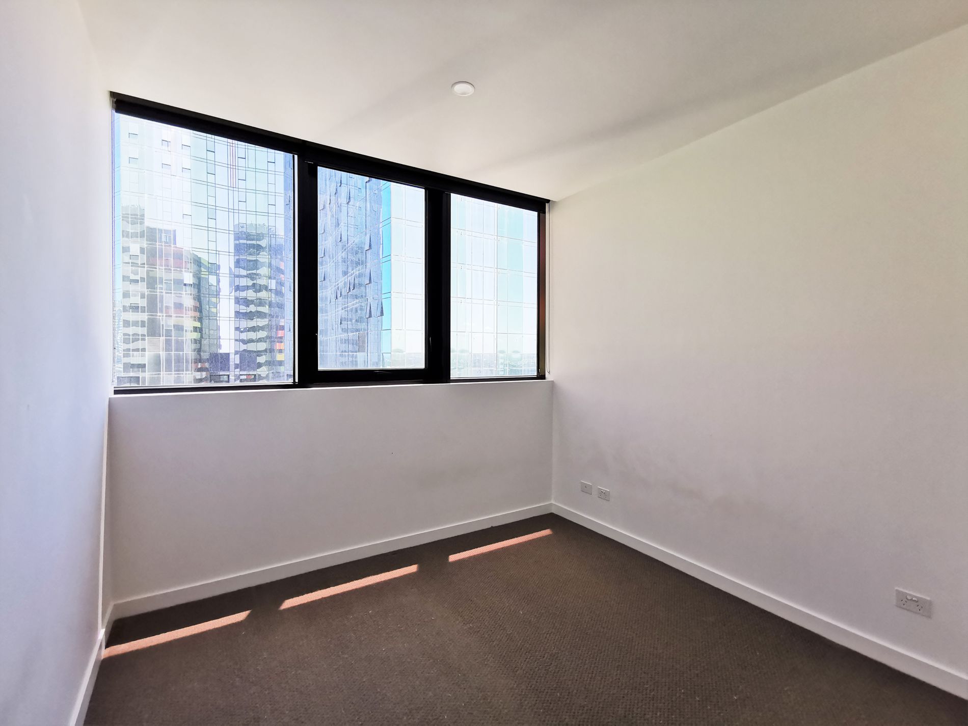 2320 / 555 Swanston Street, Carlton