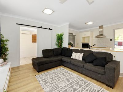 18 Octagonal Crescent, Kelso