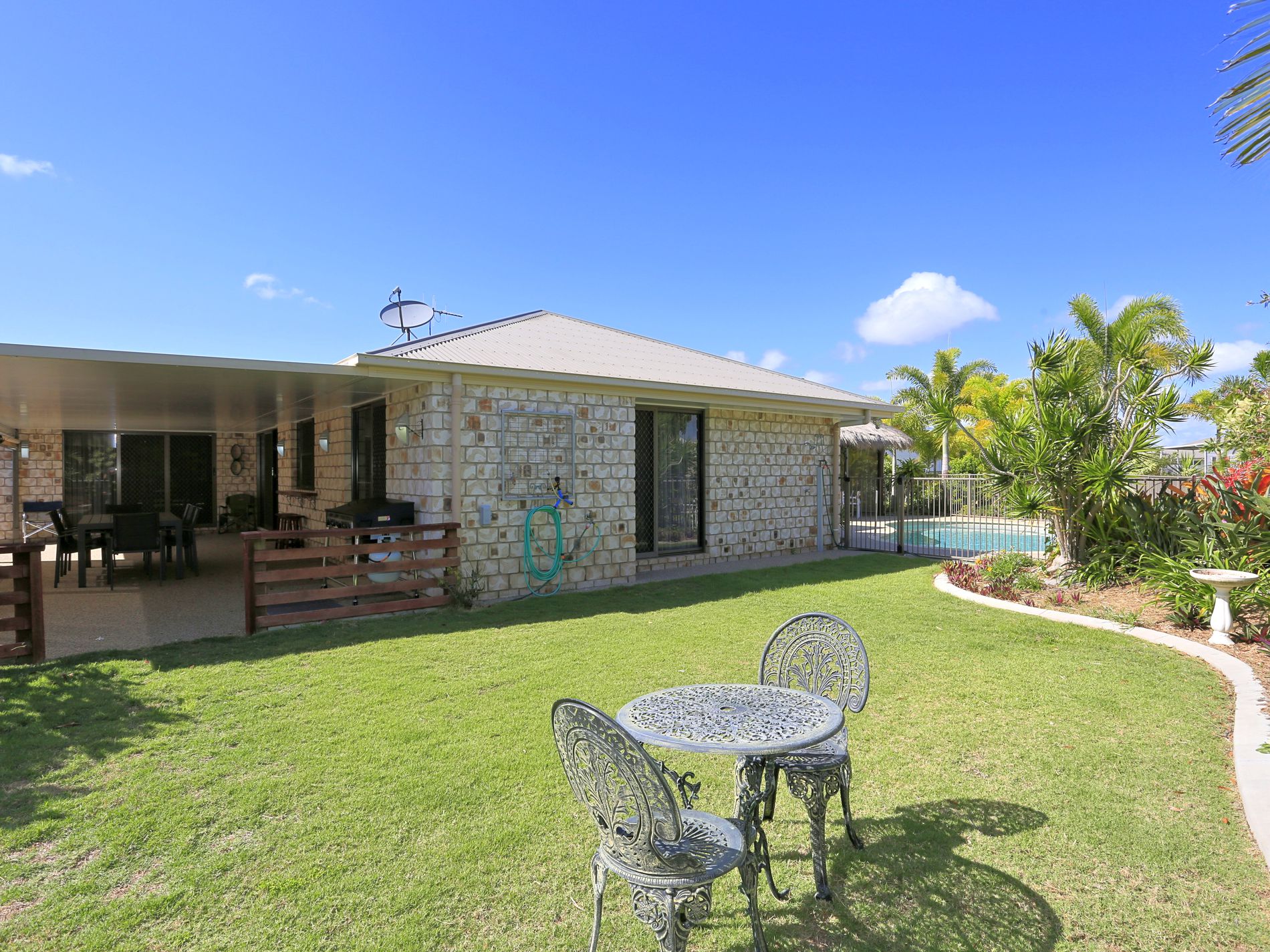 2 Honeyeater Court, Woodgate