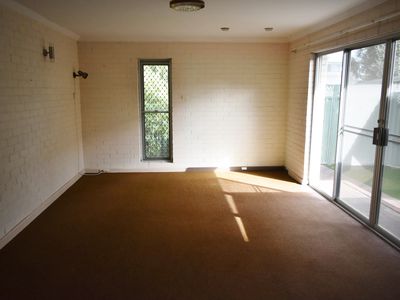 31 Auborough Street, Doubleview