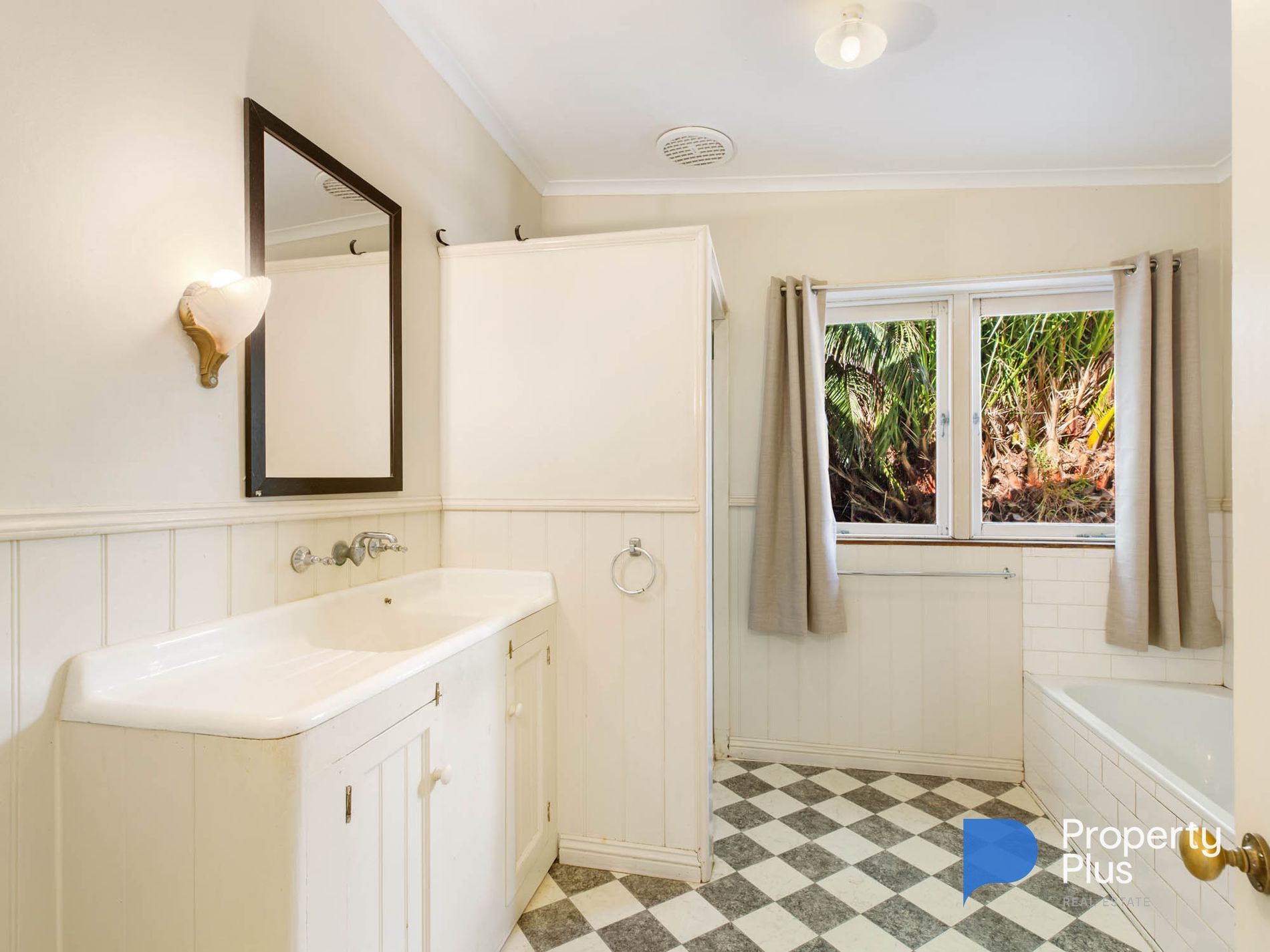 119 Eaglehawk Road, Long Gully