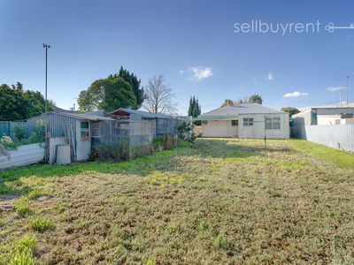 305 KOOBA STREET, North Albury