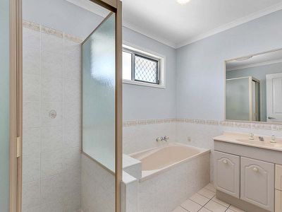 66 Ibis Boulevard, Eli Waters