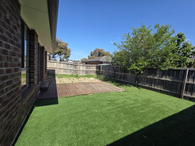 42 Edmund Drive, Tarneit