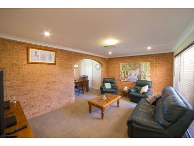8 Currawong Road, Dubbo