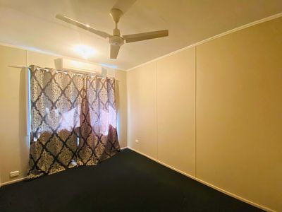 8 Armstrong Crescent, Dysart