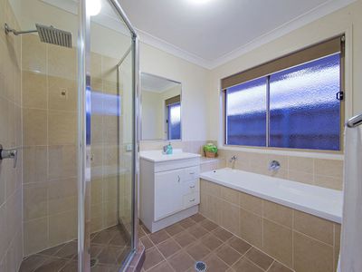 5 Brush Box Place, Wakerley