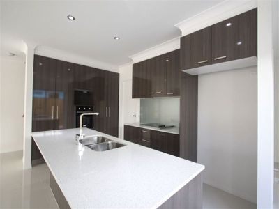 1 / 22 Carmen Court, Oxenford
