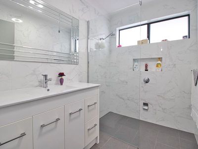 5 Grace Court , Cooloongup