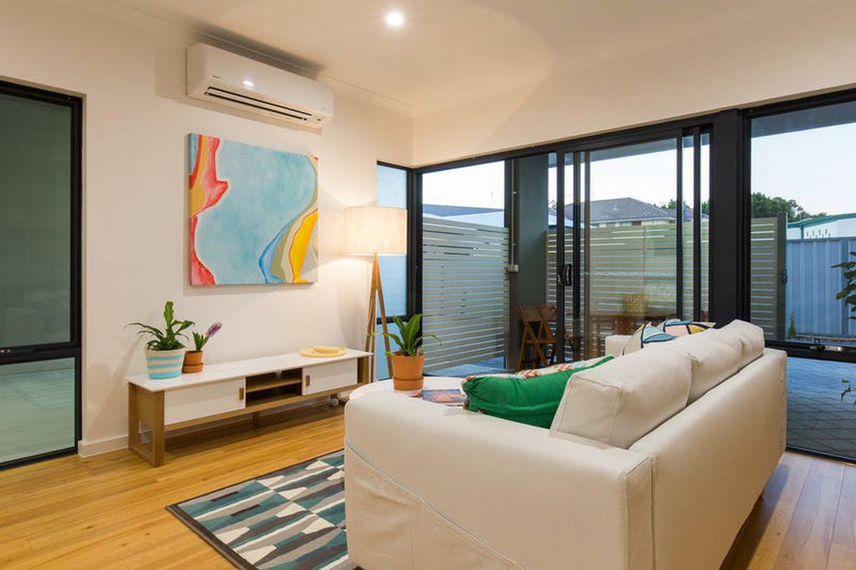 1 / 8 Salisbury Road, Rivervale