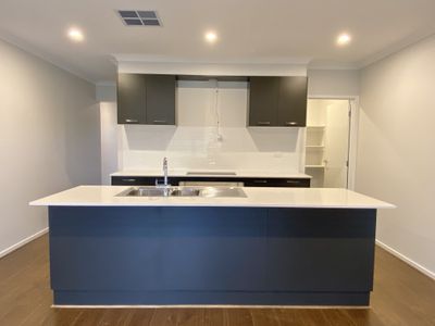 3 Norbiton Way, Wyndham Vale