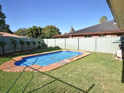 20 St Albans Way, Dubbo
