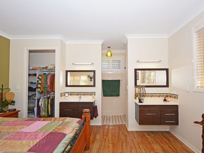 8 Lakeside Court, Torquay