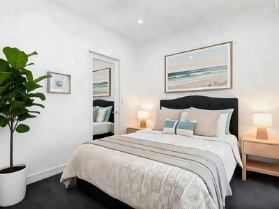 24 / 48 Sir Leslie Thiess Drive, Townsville City