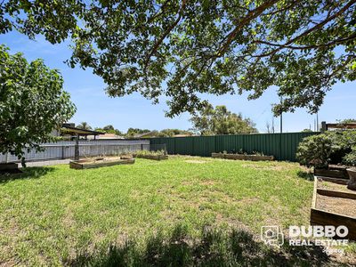 44 Banksia Crescent, Dubbo