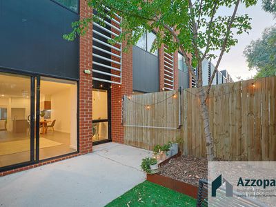 79 / 1 Rowland Rees Crescent, Greenway