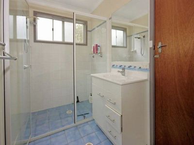 5 Wyoming Avenue, Burrill Lake