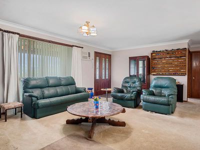 42 Autumn Road, Cradoc