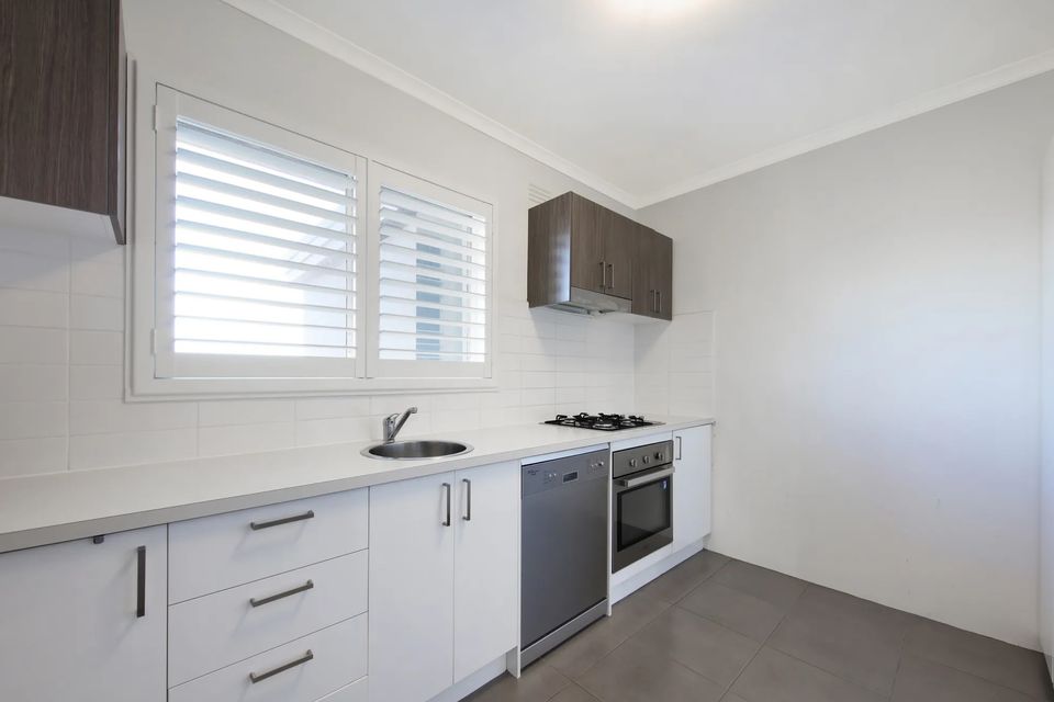 5 / 7 Burns Avenue, Clayton South