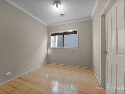 22 Jolimont Street, Caroline Springs