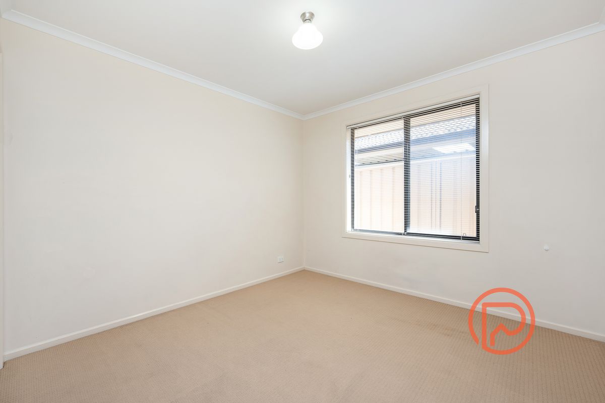 2 / 359 Hampstead Road, Northfield
