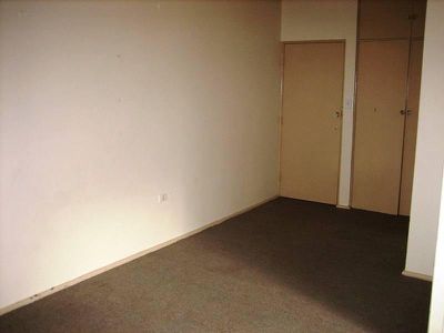 2 / 13 Peterborough Ave, Lake Illawarra