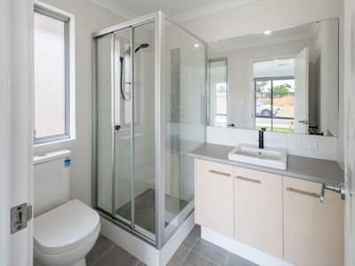 33 Cara Way, Wattle Grove