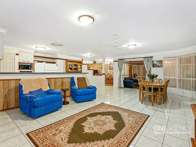 49 Macquarie Cct, Forest Lake