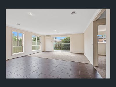 2 Butler Grove, Wyndham Vale