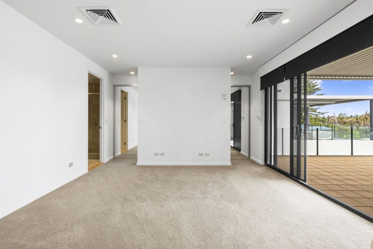 8 / 29 Hutton Road, The Entrance