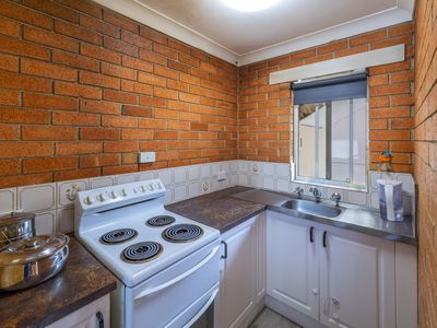 2 / 12 Queen Street, Woolgoolga