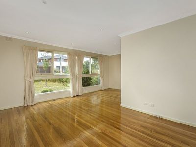 6 Phoenix Court, Doncaster East