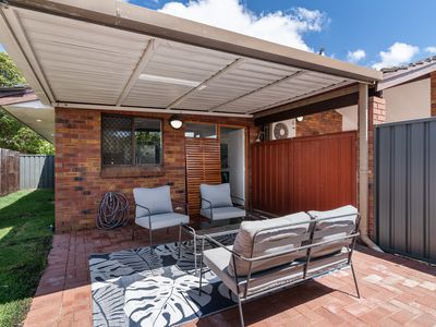 7 Smiths Avenue, Redcliffe